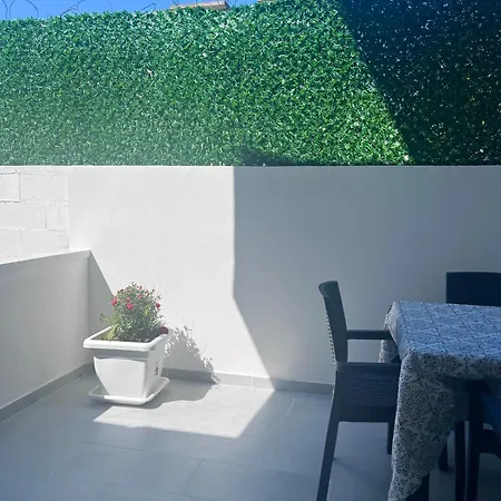 Mabel Casa de hóspedes Durrës